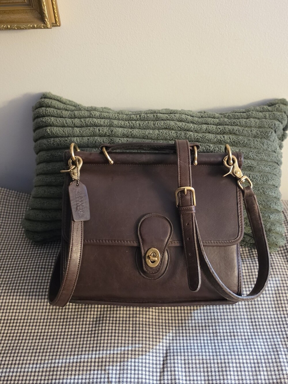 Vintage USA-Made Coach Willis 9927 Mahogany Leather Crossbody Bag w/ Strap & Tag